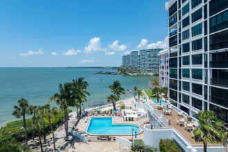 Sunset Towers in Sarasota, FL - Building Photo - Building Photo