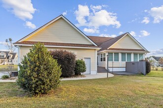 202 Tidewater Dr in Newport, NC - Building Photo - Building Photo