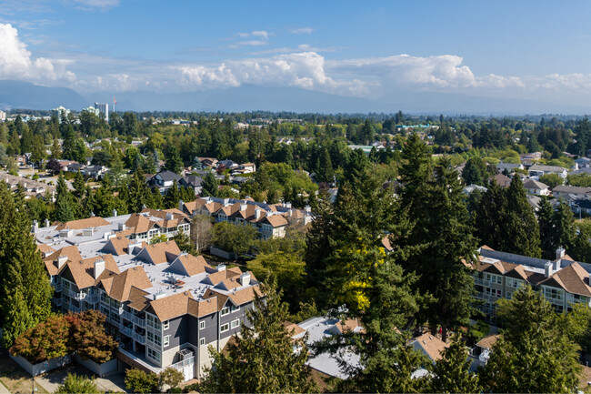 Hartford Woods in Surrey, BC - Building Photo - Building Photo