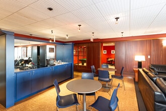 Century Towers Apartments in Kansas City, MO - Foto de edificio - Interior Photo