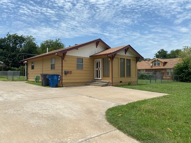property at 216 S Toledo Ave