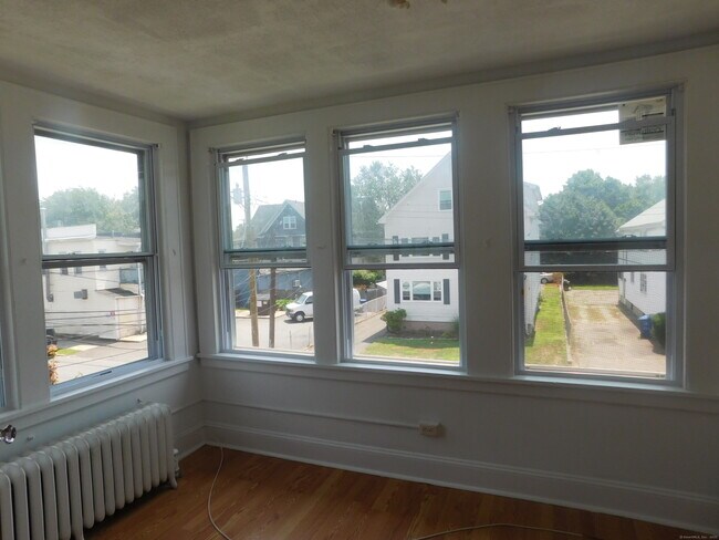 227 Edna Ave in Bridgeport, CT - Building Photo - Building Photo