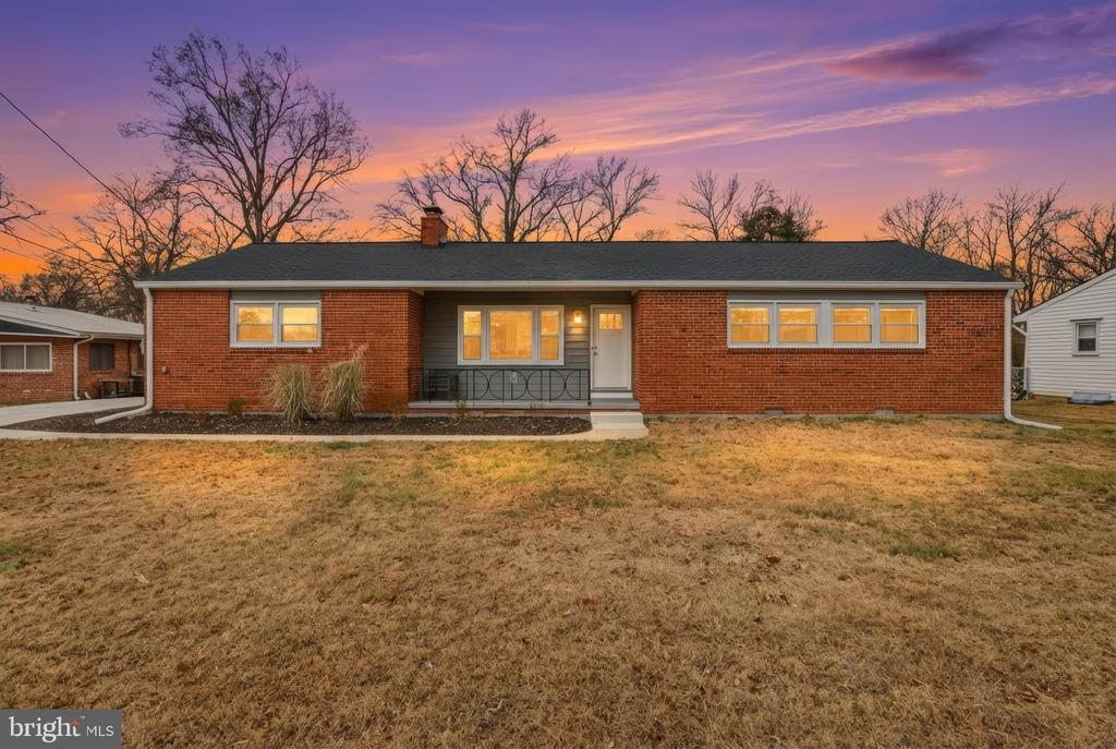 8821 W Fort Foote Terrace in Fort Washington, MD - Building Photo