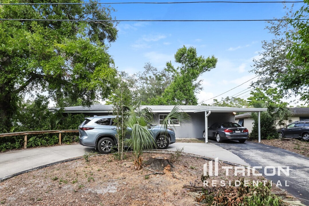 1108 63rd St S in Gulfport, FL - Building Photo