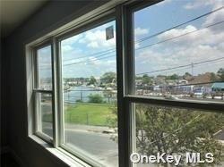 9 5th Ave in East Rockaway, NY - Building Photo - Building Photo