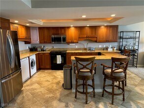 2305 Gulf Shore Blvd N in Naples, FL - Building Photo - Building Photo