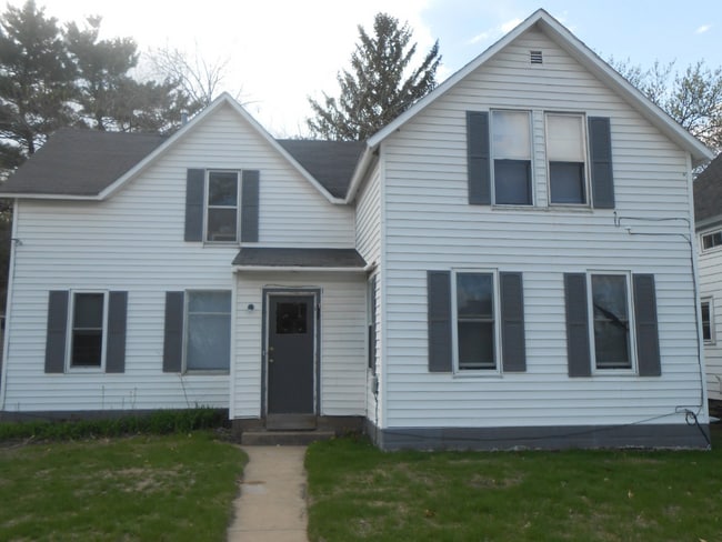 property at 120 Illinois St