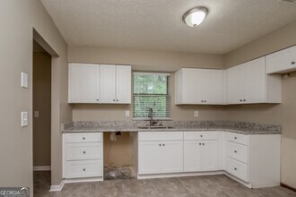 10284 Briarbay Loop in Jonesboro, GA - Building Photo - Building Photo