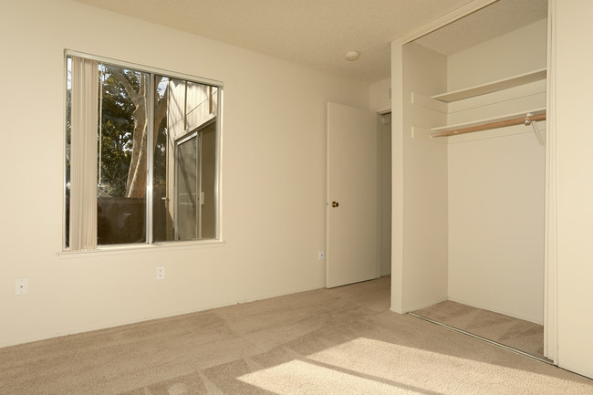 Blossom Oaks Apartments in San Jose, CA - Building Photo - Interior Photo