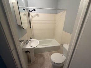 49 S Bedford St in Carlisle, PA - Building Photo - Building Photo