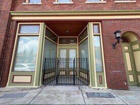 466 Poplar St in Macon, GA - Building Photo