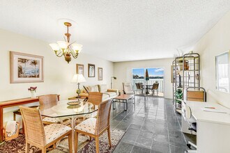 1025 Sugar Sands Blvd in Riviera Beach, FL - Building Photo - Building Photo