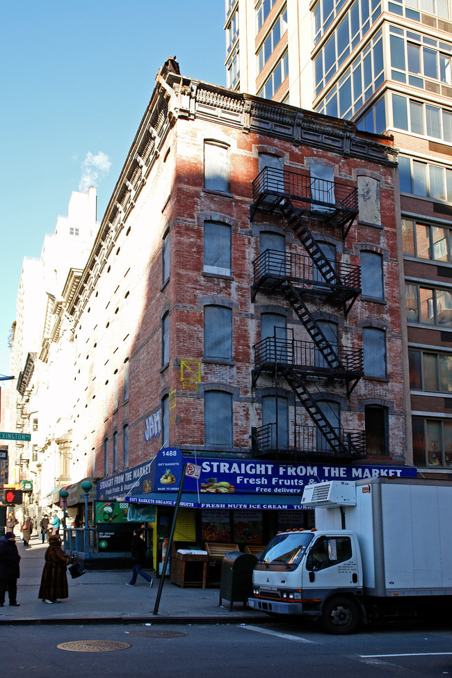 Fairmount Terrace in New York, NY - Building Photo - Building Photo