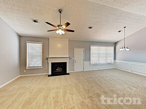 420 Heathcliff Ct in Mcdonough, GA - Foto de edificio - Building Photo