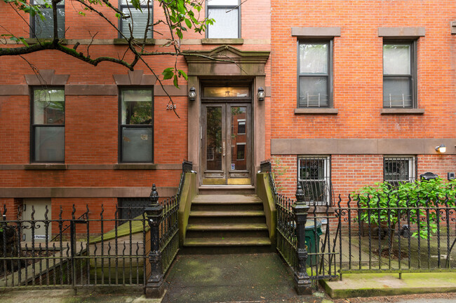 284 Warren St in Brooklyn, NY - Building Photo - Building Photo