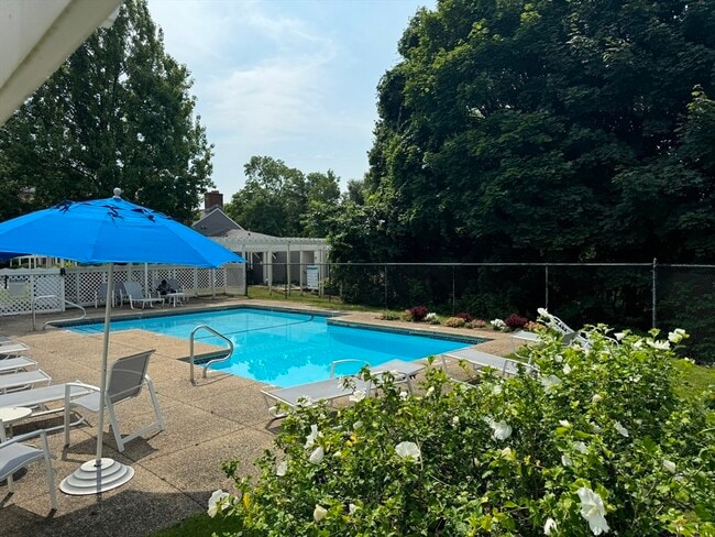 46 Ober Rd in Newton, MA - Building Photo - Building Photo