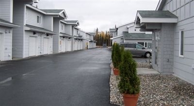 River Point Village Apartments in Fairbanks, AK - Foto de edificio