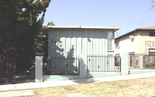 3819 Stockbridge Ave in Los Angeles, CA - Foto de edificio