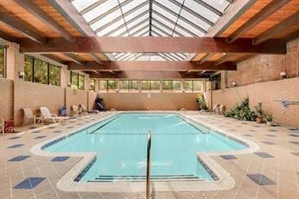 64 Forest St, Unit 126 in Medford, MA - Foto de edificio - Building Photo