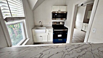 181 Foster St in Fall River, MA - Building Photo - Building Photo