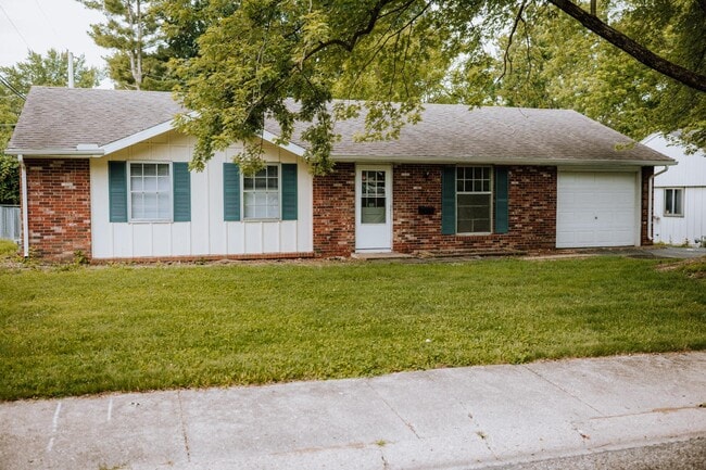 property at 918 Skyline Dr