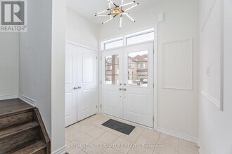 46 Eastman Dr in Brampton, ON - Building Photo - Building Photo