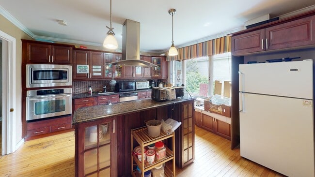 131 Bonaventure Ave in St John's, NL - Building Photo - Building Photo