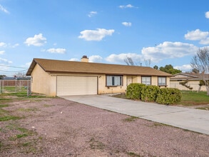 15394 Ute Rd in Apple Valley, CA - Building Photo - Building Photo