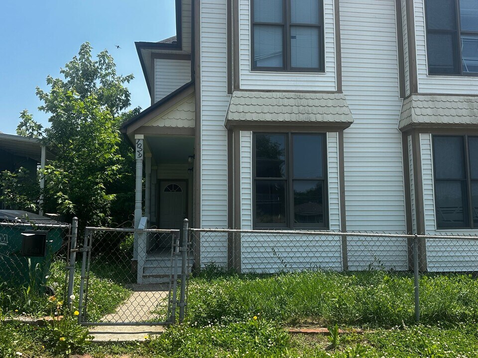 1029 S 15th St in St. Joseph, MO - Building Photo