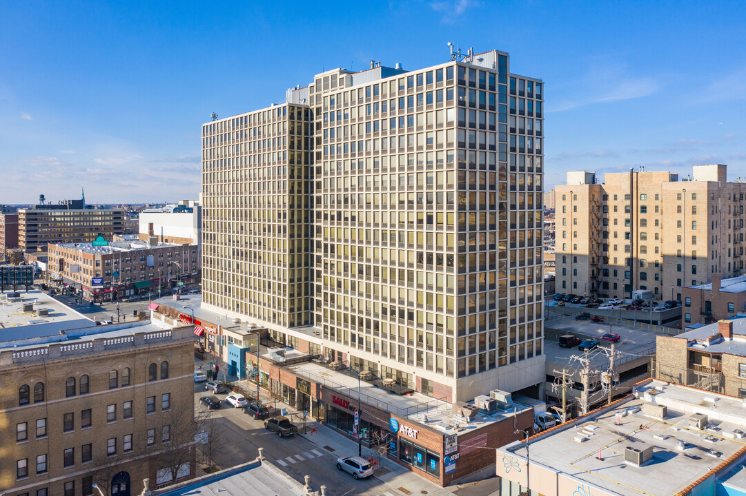 Lincoln Park Plaza in Chicago, IL - Building Photo