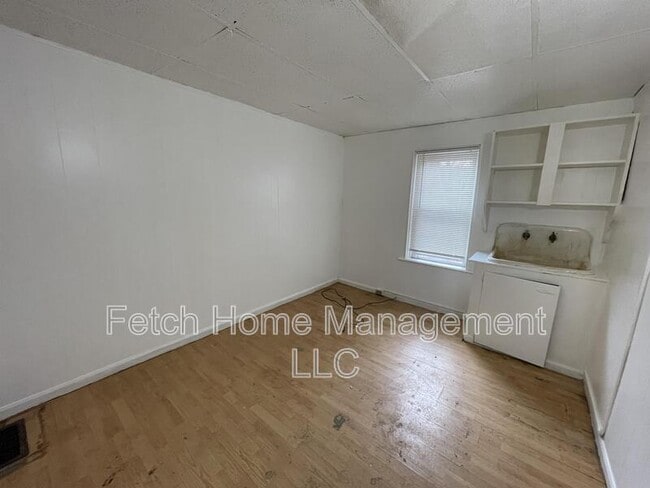 property at 405 E Orange St