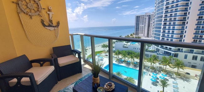 2501 S Ocean Dr in Hollywood, FL - Building Photo - Building Photo