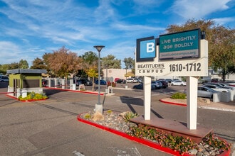 Beatitudes Patio Homes in Phoenix, AZ - Building Photo - Building Photo