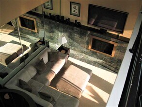 120 The Vlg, Unit 407 in Redondo Beach, CA - Foto de edificio - Building Photo