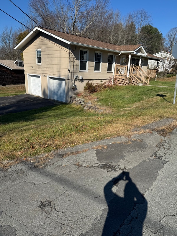 7 Lawrence Ave in Monticello, NY - Building Photo - Building Photo