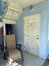 220 S 26th St, Unit 3 in Flagler Beach, FL - Foto de edificio - Building Photo