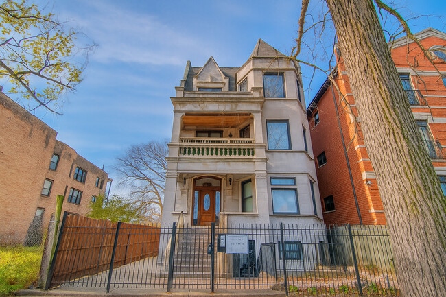 property at 5172 S Michigan Ave