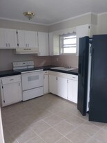 2232 Co Rd 446 Apartments