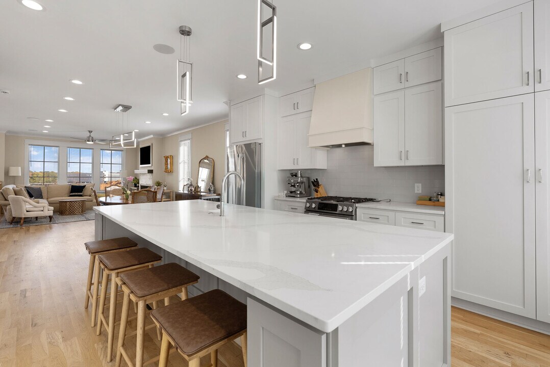 118 Howe St in Greenville, SC - Building Photo