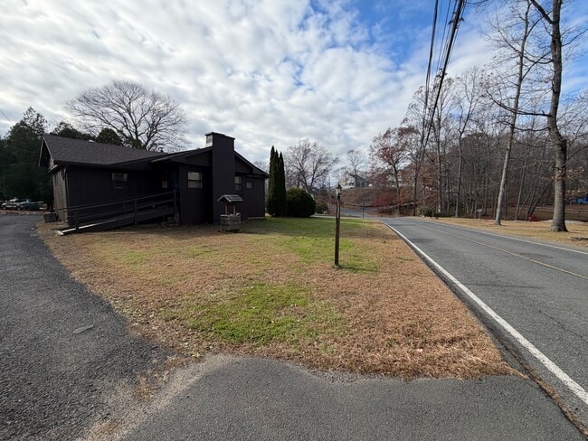 246 Central Ave in Wolcott, CT - Building Photo - Building Photo