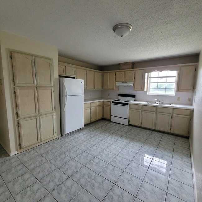 West Oak Apartments
