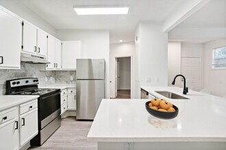 Cambridge Apartments in Raleigh, NC - Building Photo - Building Photo