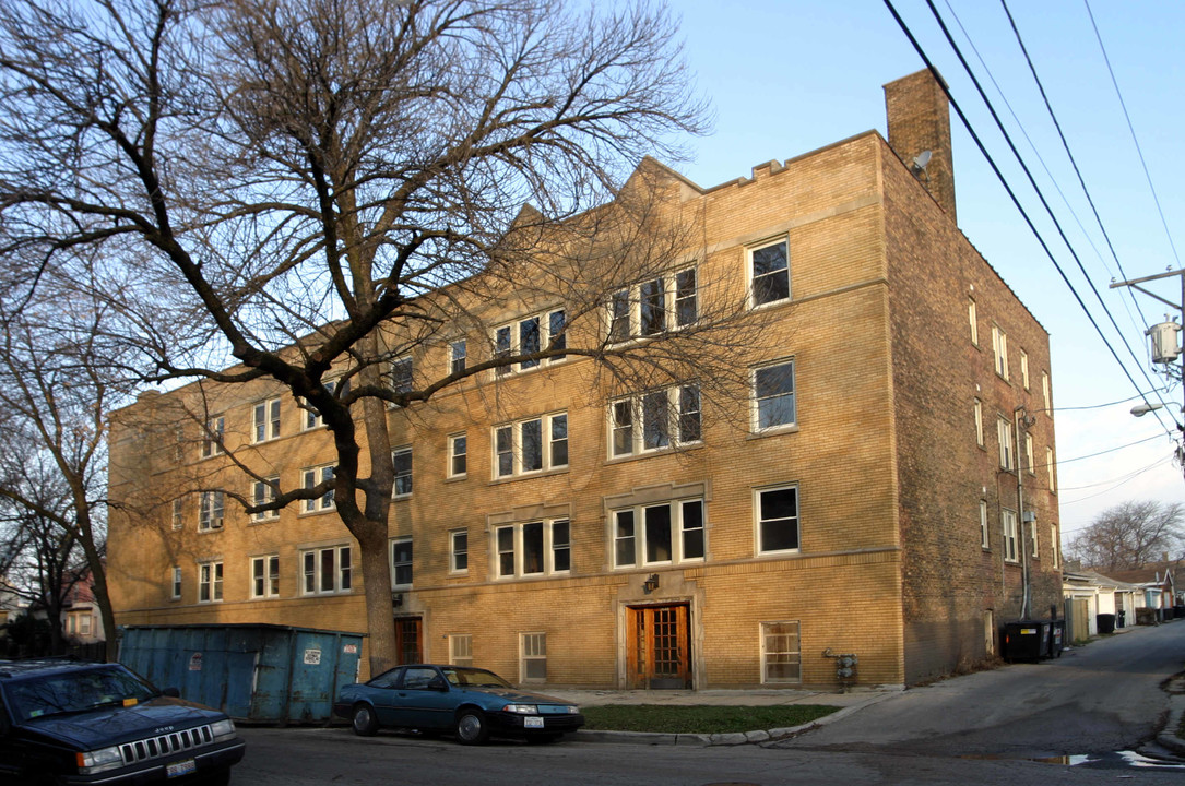 4105 N Lawndale Ave in Chicago, IL - Foto de edificio