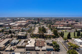 807 W. 30th St. in Los Angeles, CA - Building Photo - Building Photo