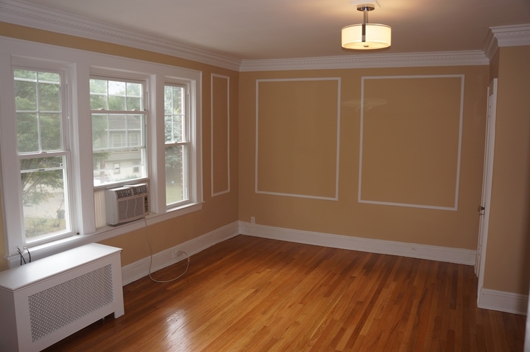 665 Ridgewood Rd in Millburn, NJ - Building Photo