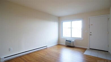 24 Ferris Ave in Norwalk, CT - Building Photo - Building Photo