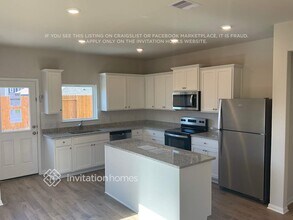 8204 Burnt Orchid Dr in Houston, TX - Building Photo - Building Photo