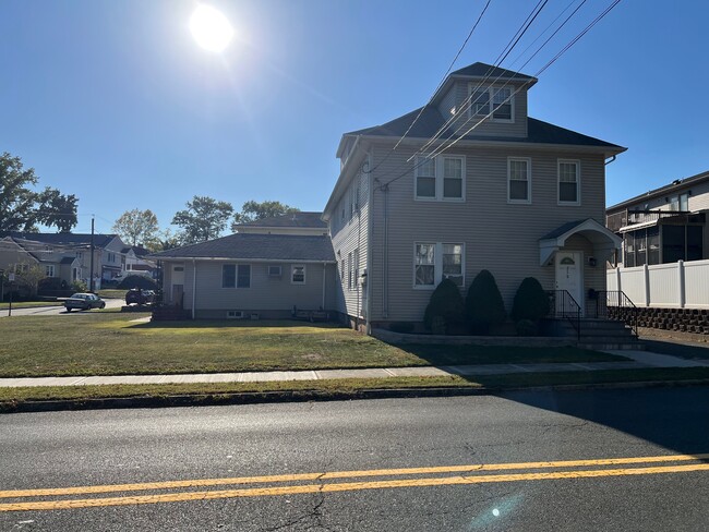 215 Saddle River Rd, Unit 2