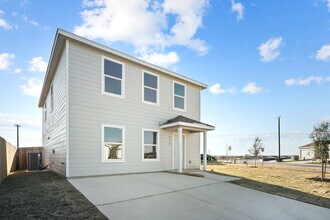 910 Stricker Path in San Antonio, TX - Building Photo - Building Photo