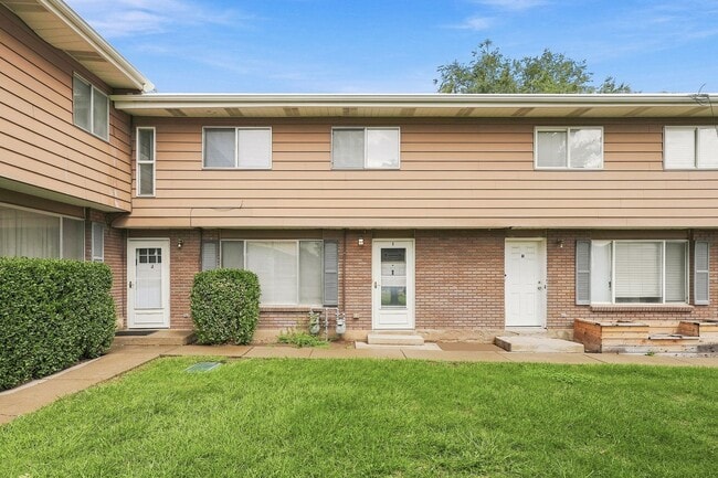 property at 1064 N Nayon St